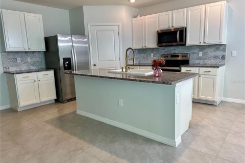 Casa en alquiler en Plant City, Florida, 5 dormitorios, 248.42 m2 № 1644178 - foto 5