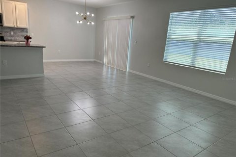 Casa en alquiler en Plant City, Florida, 5 dormitorios, 248.42 m2 № 1644178 - foto 10