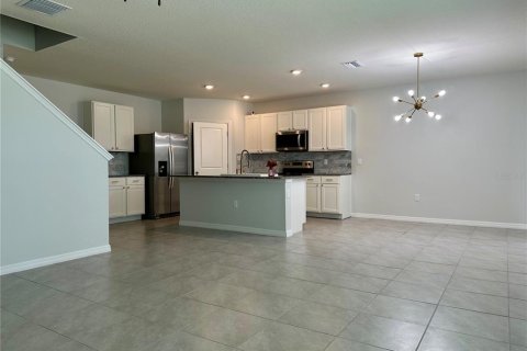 Casa en alquiler en Plant City, Florida, 5 dormitorios, 248.42 m2 № 1644178 - foto 9