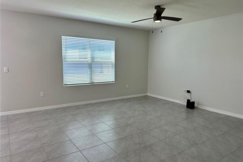 Casa en alquiler en Plant City, Florida, 5 dormitorios, 248.42 m2 № 1644178 - foto 8