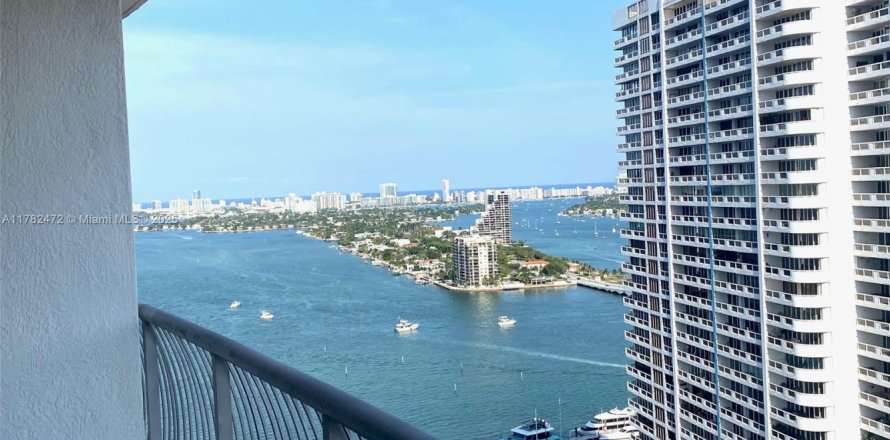 Condo in Miami, Florida, 1 bedroom № 1698925