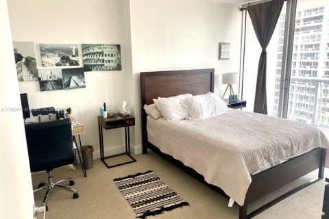 Condo in Miami, Florida, 1 bedroom  № 1698925 - photo 12