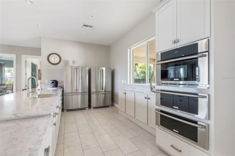 House in Punta Gorda, Florida 2 bedrooms, 140.84 sq.m. № 1877201 - photo 16