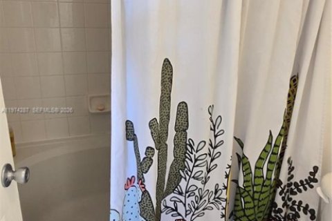 Condominio en alquiler en Aventura, Florida, 2 dormitorios, 122.26 m2 № 2038406 - foto 24