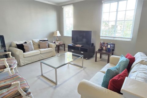 Condominio en alquiler en Aventura, Florida, 2 dormitorios, 122.26 m2 № 2038406 - foto 2