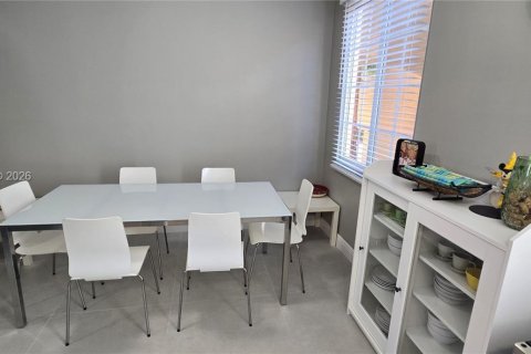 Condominio en alquiler en Aventura, Florida, 2 dormitorios, 122.26 m2 № 2038406 - foto 8