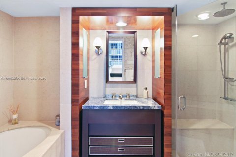 Купить кондоминиум в Майами-Бич, Флорида 2 спальни, 102.47м2, № 2055575 - фото 18