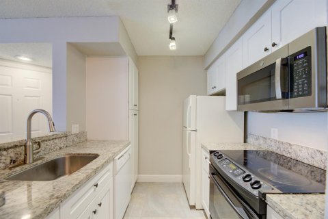 Condo in Davie, Florida, 1 bedroom  № 2191545 - photo 14