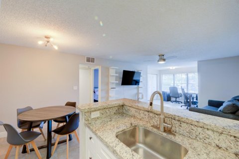 Condo in Davie, Florida, 1 bedroom  № 2191545 - photo 16