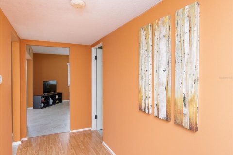 Villa ou maison à vendre à Sarasota, Floride: 2 chambres, 98.01 m2 № 2236136 - photo 3