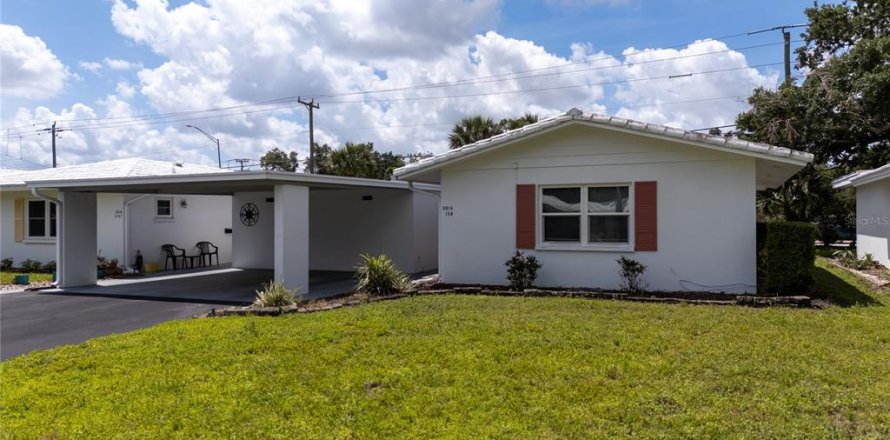 Villa ou maison à Sarasota, Floride 2 chambres, 98.01 m2 № 2236136