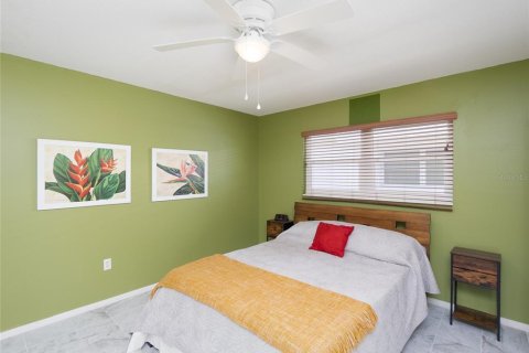 Villa ou maison à vendre à Sarasota, Floride: 2 chambres, 98.01 m2 № 2236136 - photo 16