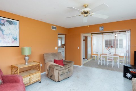 Villa ou maison à vendre à Sarasota, Floride: 2 chambres, 98.01 m2 № 2236136 - photo 7