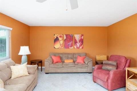 Villa ou maison à vendre à Sarasota, Floride: 2 chambres, 98.01 m2 № 2236136 - photo 5