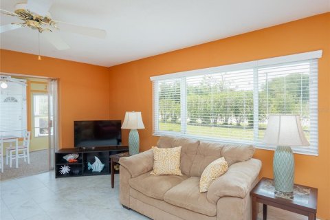 Villa ou maison à vendre à Sarasota, Floride: 2 chambres, 98.01 m2 № 2236136 - photo 8