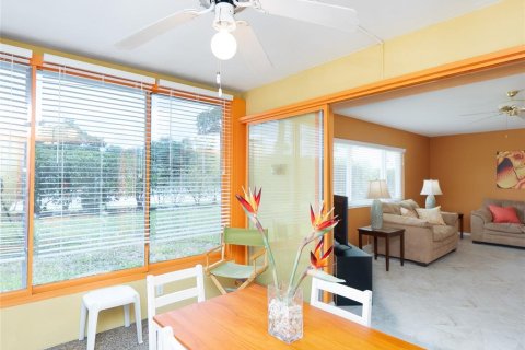 Villa ou maison à vendre à Sarasota, Floride: 2 chambres, 98.01 m2 № 2236136 - photo 27