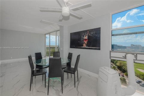 Condo in Aventura, Florida, 1 bedroom  № 2059706 - photo 26
