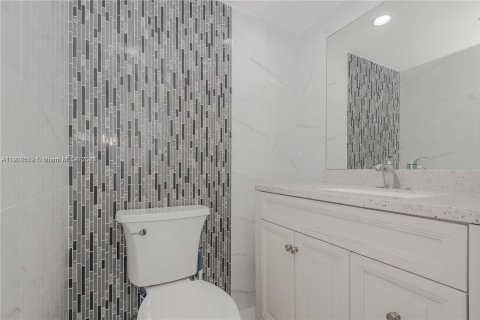 Condo in Aventura, Florida, 1 bedroom  № 2059706 - photo 4