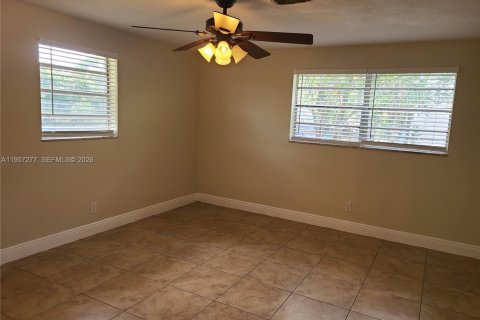 Casa en alquiler en Dania Beach, Florida, 1 dormitorio, 70.23 m2 № 2011258 - foto 8