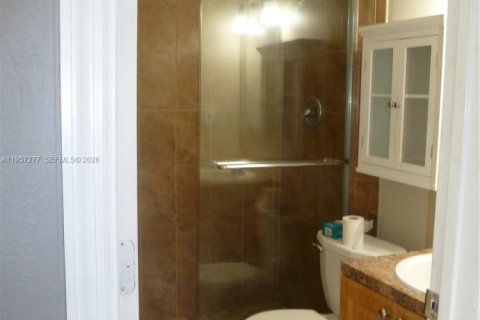 Casa en alquiler en Dania Beach, Florida, 1 dormitorio, 70.23 m2 № 2011258 - foto 6