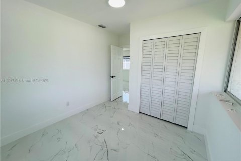 Casa en venta en Miami, Florida, 3 dormitorios, 101.08 m2 № 1774191 - foto 7
