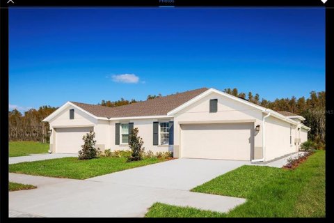 Villa ou maison à Land O' Lakes, Floride 3 chambres, 142.33 m2 № 2383540