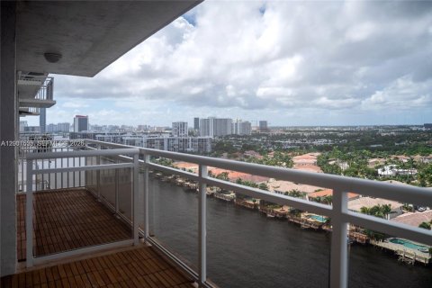 Condominio en venta en Hollywood, Florida, 1 dormitorio, 77.29 m2 № 2186271 - foto 14