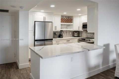 Condominio en venta en Hollywood, Florida, 1 dormitorio, 77.29 m2 № 2186271 - foto 4