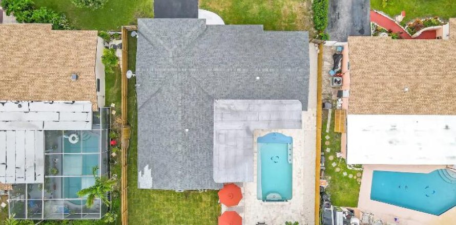 Casa en Lauderdale Lakes, Florida 4 dormitorios, 154.78 m2 № 1168823
