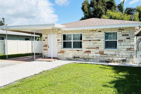 House in Bradenton, Florida 2 bedrooms, 81.94 sq.m. № 1870855 - photo 3
