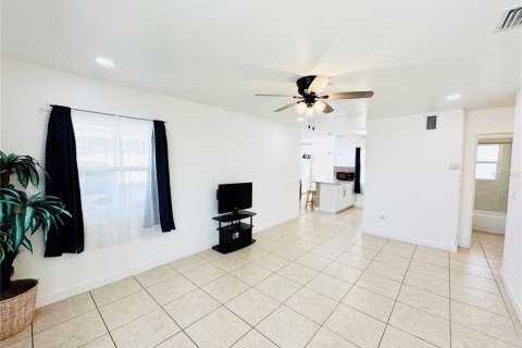 House in Bradenton, Florida 2 bedrooms, 81.94 sq.m. № 1870855 - photo 9