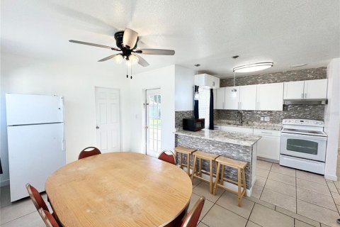 House in Bradenton, Florida 2 bedrooms, 81.94 sq.m. № 1870855 - photo 15