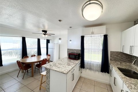 House in Bradenton, Florida 2 bedrooms, 81.94 sq.m. № 1870855 - photo 19