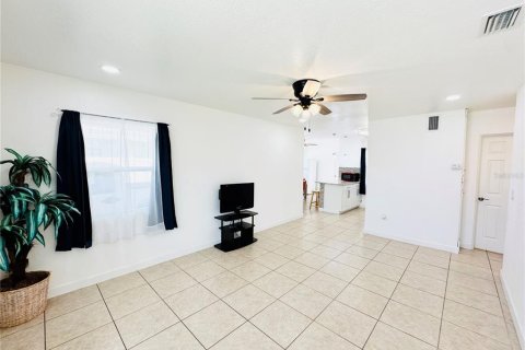 House in Bradenton, Florida 2 bedrooms, 81.94 sq.m. № 1870855 - photo 7