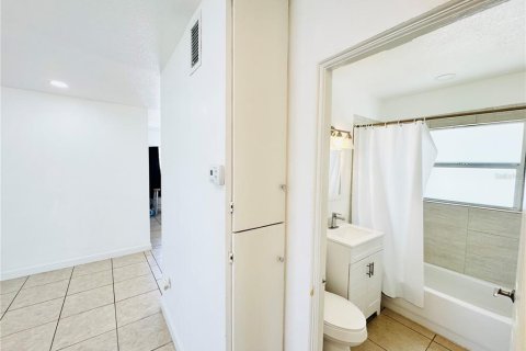 House in Bradenton, Florida 2 bedrooms, 81.94 sq.m. № 1870855 - photo 27