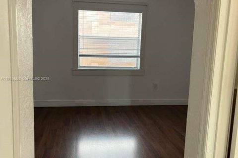 Copropriété à louer à Miami, Floride: 3 chambres, 107.77 m2 № 2051613 - photo 6