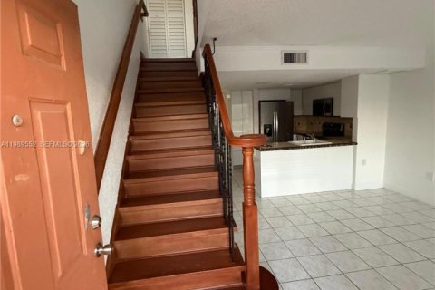 Copropriété à louer à Miami, Floride: 3 chambres, 107.77 m2 № 2051613 - photo 9