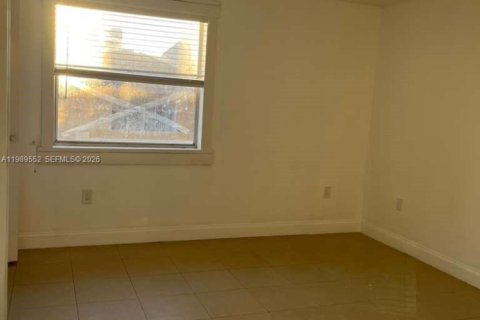 Copropriété à louer à Miami, Floride: 3 chambres, 107.77 m2 № 2051613 - photo 10