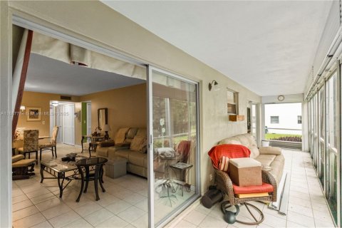 Condominio en venta en Hollywood, Florida, 2 dormitorios, 92.16 m2 № 1942020 - foto 5