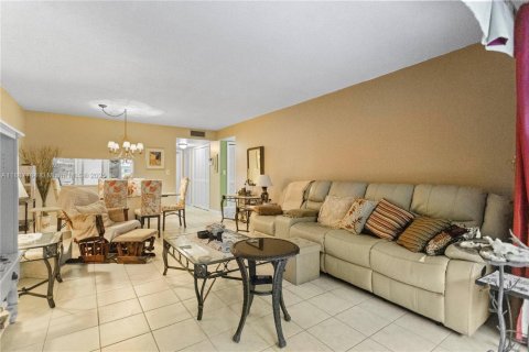 Condominio en venta en Hollywood, Florida, 2 dormitorios, 92.16 m2 № 1942020 - foto 15