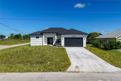 Villa ou maison à vendre à Lehigh Acres, Floride: 3 chambres, 149.94 m2 № 1931425 - photo 7