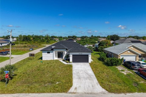 Villa ou maison à vendre à Lehigh Acres, Floride: 3 chambres, 149.94 m2 № 1931425 - photo 6