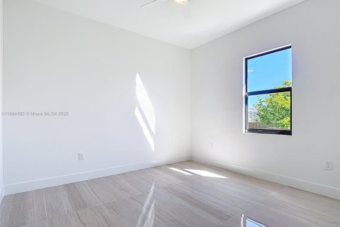 Villa ou maison à vendre à Lehigh Acres, Floride: 3 chambres, 149.94 m2 № 1931425 - photo 30