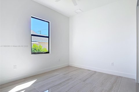 Villa ou maison à vendre à Lehigh Acres, Floride: 3 chambres, 149.94 m2 № 1931425 - photo 28