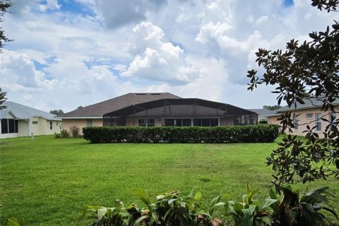 House in Leesburg, Florida 3 bedrooms, 176.05 sq.m. № 2218131 - photo 4