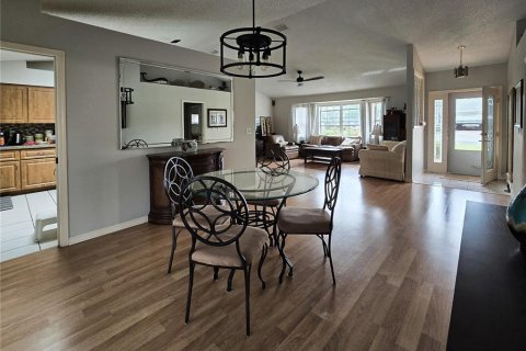 House in Leesburg, Florida 3 bedrooms, 176.05 sq.m. № 2218131 - photo 10