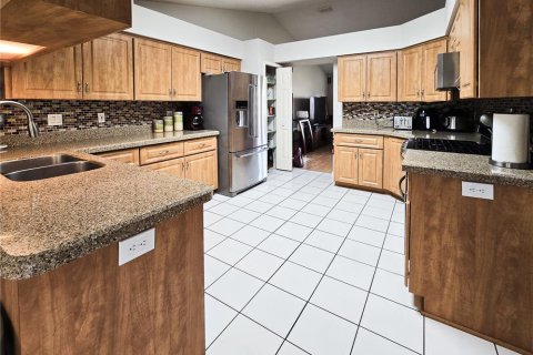 House in Leesburg, Florida 3 bedrooms, 176.05 sq.m. № 2218131 - photo 20