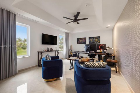 Купить виллу или дом в Хомстед, Флорида 5 спален, 334.82м2, № 2005866 - фото 27