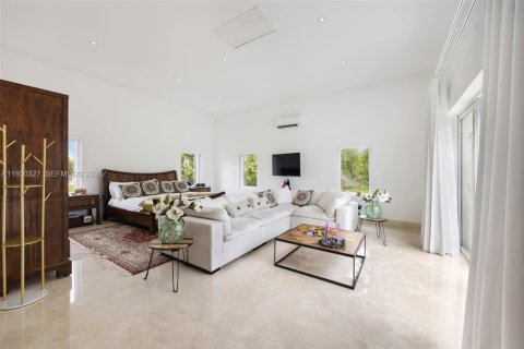 Купить виллу или дом в Хомстед, Флорида 5 спален, 334.82м2, № 2005866 - фото 20