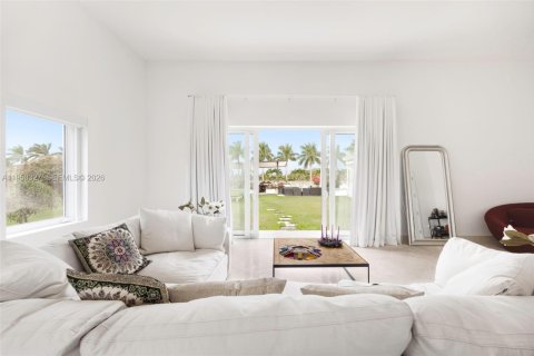 Купить виллу или дом в Хомстед, Флорида 5 спален, 334.82м2, № 2005866 - фото 22